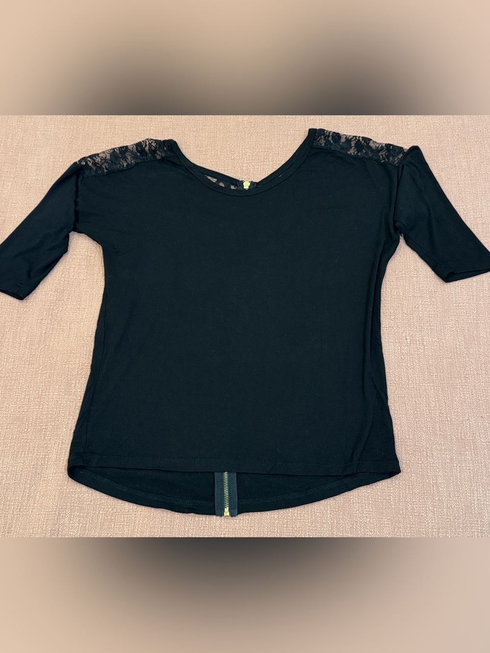Lady Dutch small wm’s Black Lace Shoulder Zip Top Size Small